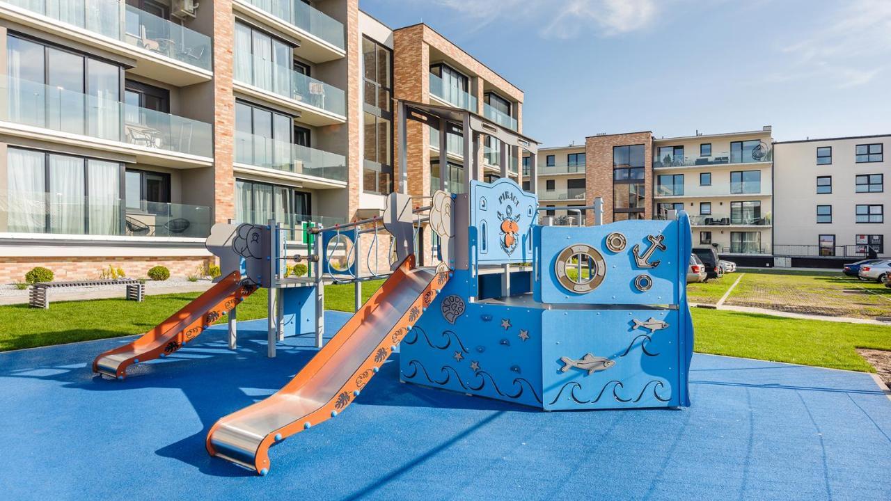Apartament Flowers Z Parkingiem Perlowa Przystan - Holiday City Kołobrzeg Zewnętrze zdjęcie