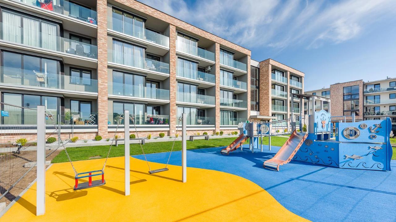 Apartament Flowers Z Parkingiem Perlowa Przystan - Holiday City Kołobrzeg Zewnętrze zdjęcie