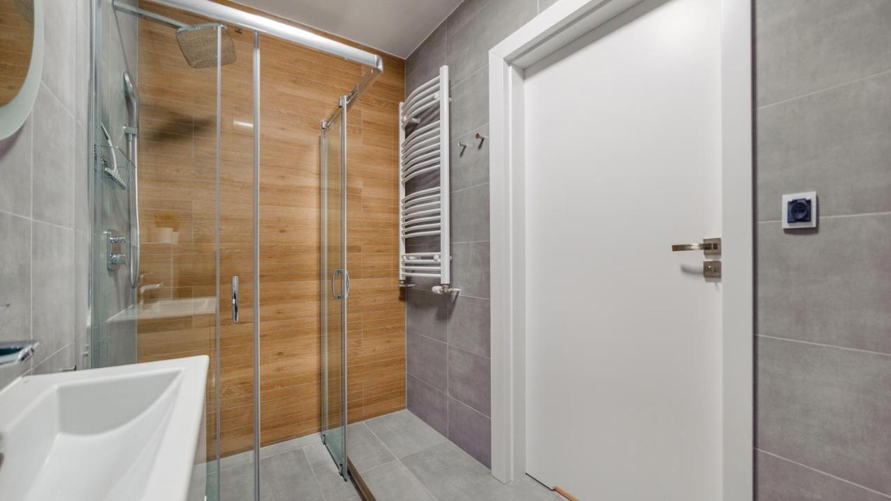 Apartament Flowers Z Parkingiem Perlowa Przystan - Holiday City Kołobrzeg Zewnętrze zdjęcie