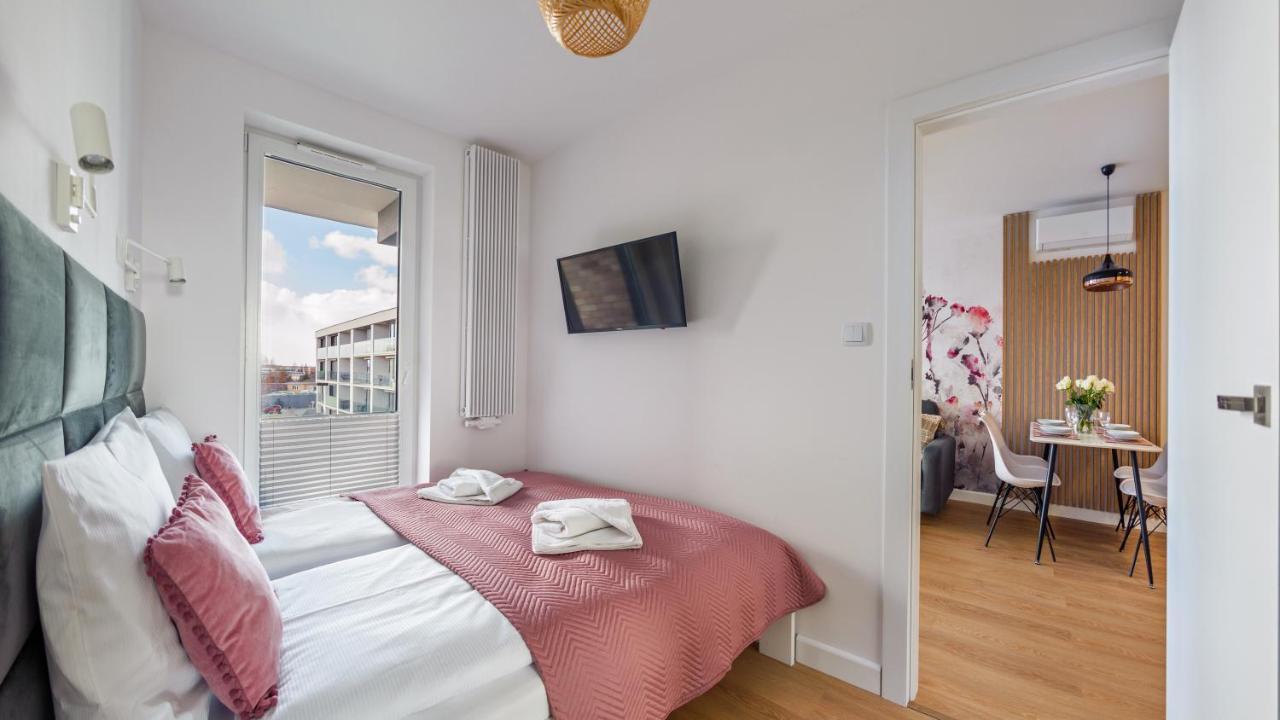 Apartament Flowers Z Parkingiem Perlowa Przystan - Holiday City Kołobrzeg Zewnętrze zdjęcie