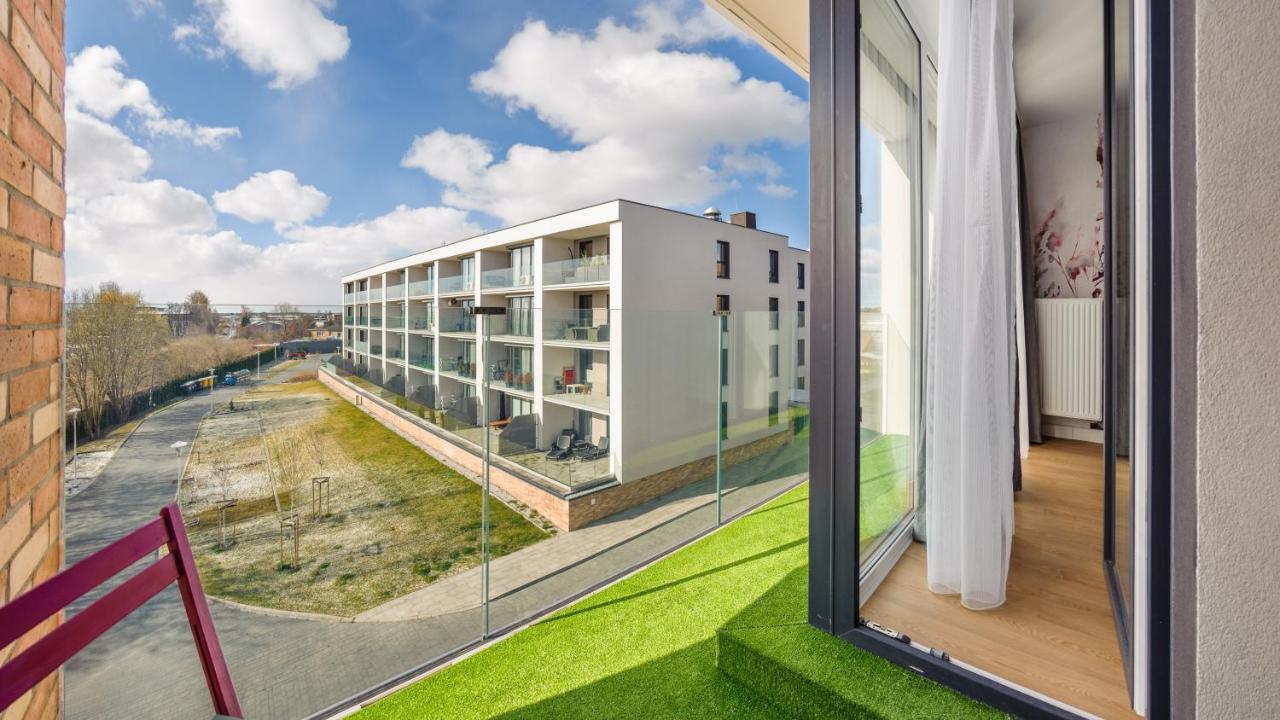 Apartament Flowers Z Parkingiem Perlowa Przystan - Holiday City Kołobrzeg Zewnętrze zdjęcie