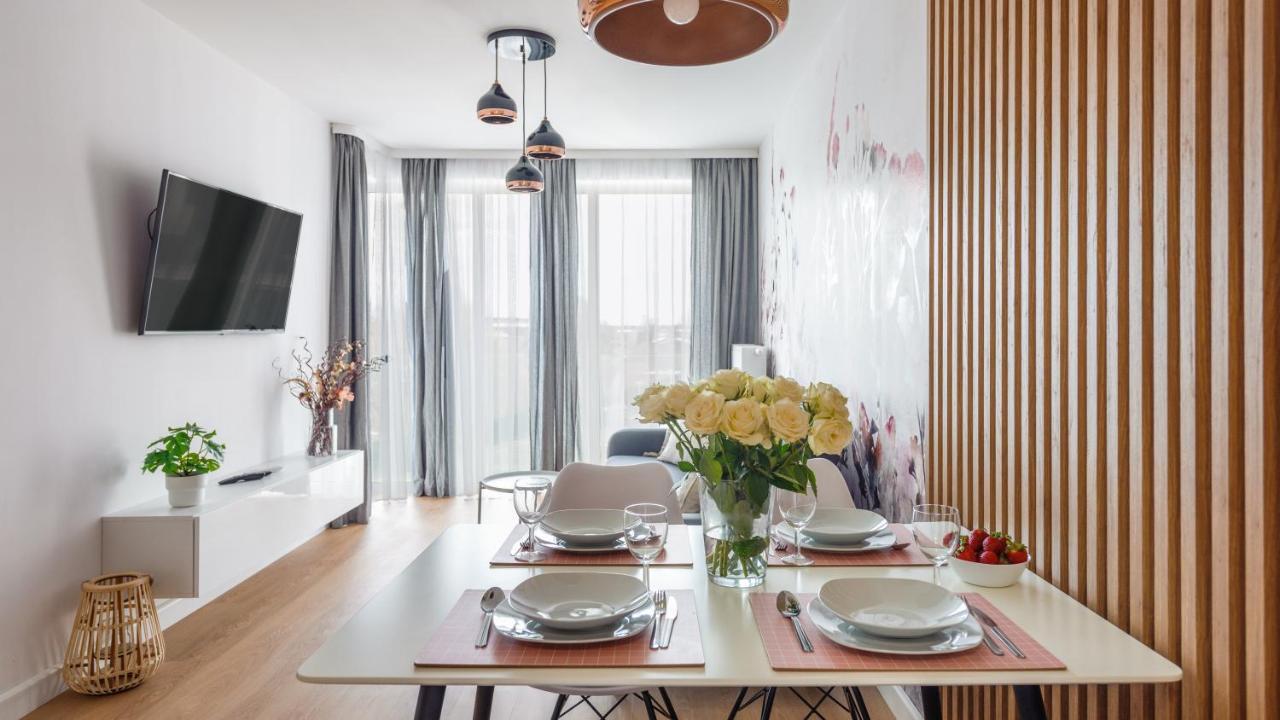 Apartament Flowers Z Parkingiem Perlowa Przystan - Holiday City Kołobrzeg Zewnętrze zdjęcie