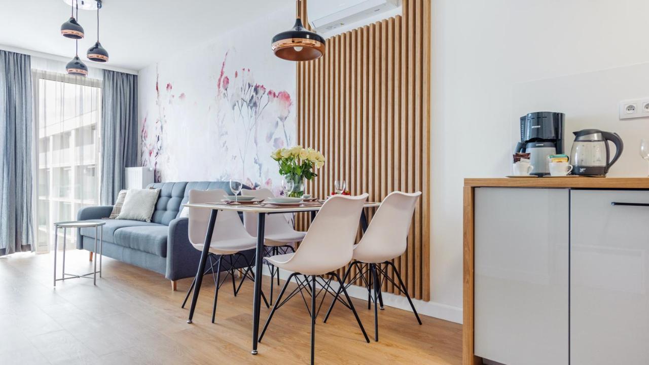 Apartament Flowers Z Parkingiem Perlowa Przystan - Holiday City Kołobrzeg Zewnętrze zdjęcie